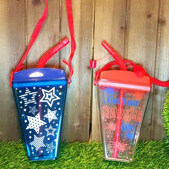 Yard flag and 2 beverage tumbler containers BUNDLE 4th of July NWT - Picture 3 of 4